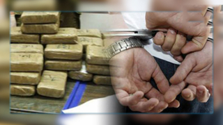 توقيف شخص على متن حافلة لنقل المسافين بحوزته 05 كيلوغرامات من المخدرات