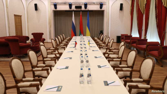 The venue of the forthcoming talks between Russian and Ukrainian delegations is seen, in Rumyantsev-Paskevich Residence in Gomel, Belarus February 28, 2022. Sergei Kholodilin/BelTA/Handout via REUTERS ATTENTION EDITORS - THIS IMAGE HAS BEEN SUPPLIED BY A THIRD PARTY. MANDATORY CREDIT. NO RESALES. NO ARCHIVES.