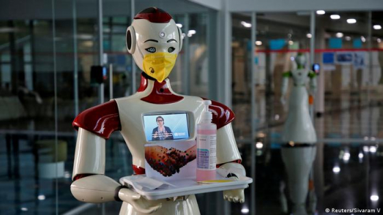 دراسة: البشر يفضلون التعامل مع الروبوت “الأنثى” في الفنادق