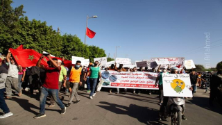 ايت اعميرة:محطة عشوائية “للواد الحار” تخرج تحركا احتجاجيا ورئيس الجماعة يصف الأمر بالحق الدستوري ويطالب بمحاسبة الواقفين وراء المشروع