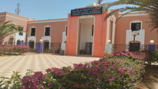 جماعة امي مقورن تصدر بلاغا توضيحيا بخصوص عملية توزيع الادوات المدرسية و بوليد يؤكد ان المبادرة انطلقت منذ 2010 وحققت تراجعا في نسبة الهدر المدرسي
