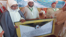بالصور..قبيلة وأعيان أيت مزال يكرمون عميد المدرسة العتيقة اكي واسيف ويشيدون بجهود السلطات الإقليمية