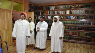 مباشرة بعد تنصيبه عاملا على الإقليم… العامل الجديد لشتوكة يبدأ بتفقد منارات العلم والعلماء تقديرا منه للرموز الروحية للإقليم.
