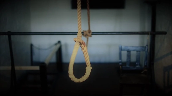 شابة تضع حدا لحياتها شنقا بواسطة حبل داخل منزل أسرتها