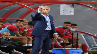 خليلودزتيش لن يتنازل عن محترف طالته الإنتقادات في “الكان”